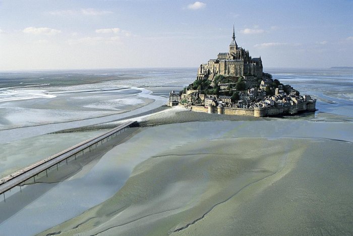 Fransa'nın büyülü manastırı: Mont Saint Michel