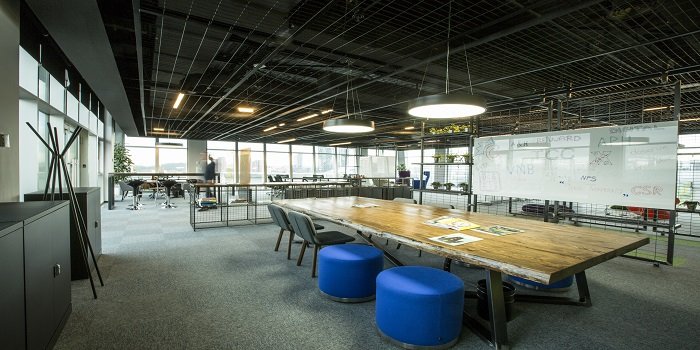 TeamFores'ten Dinamik Ofis Tasarımı: AvivaSA Dijital Garaj