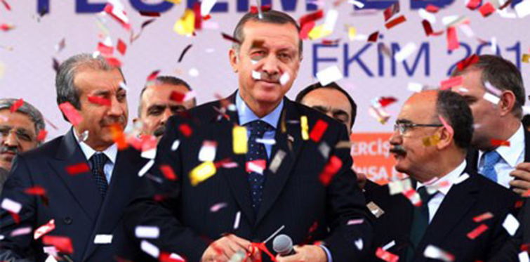 Başbakan Van’da konutları teslim etti