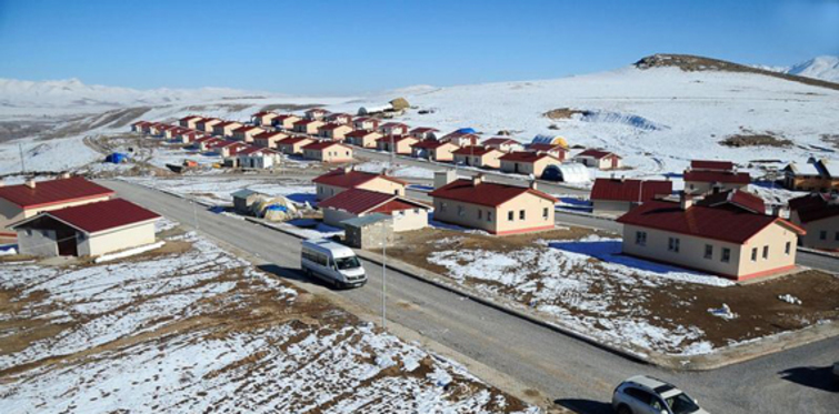 Van'da 112 konut daha teslim edildi