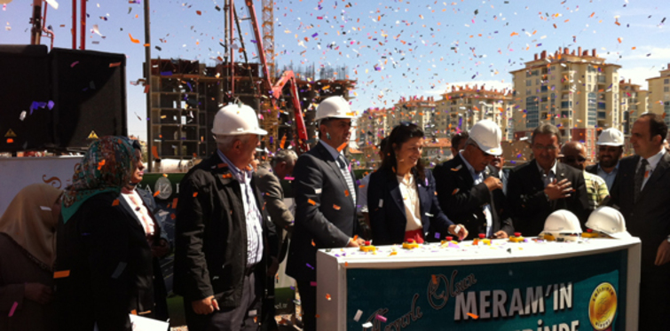 Divan Park Konutlarının temeli atıldı