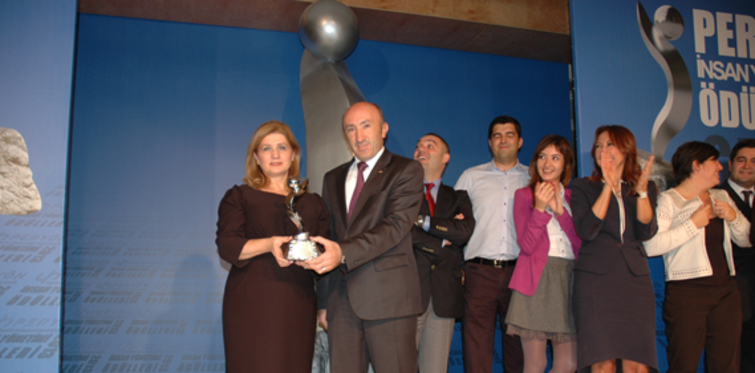 Peryön’den Viko’ya başarı ödülü