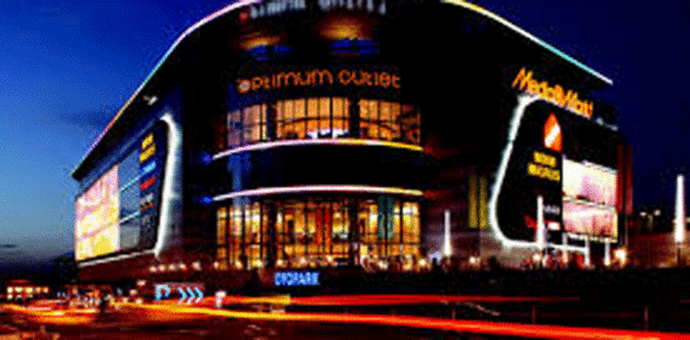 Optimum Outlet, çocuklara yılbaşı heyecanını yaşatıyor