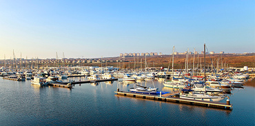 West Wall Marina nerede?