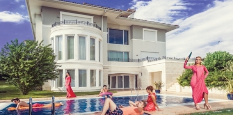 West Wall Marina fiyatları 1.500 dolar!