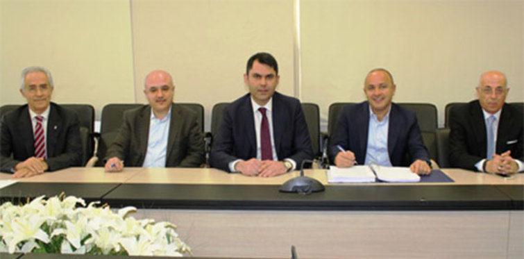 Kazlıçeşme için Özak GYO ile Emlak Konut imzaları attı