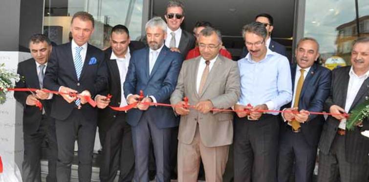 Kütahya Seramik 187. mağazasını açtı