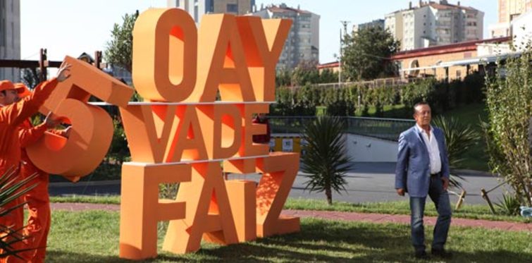 Ağoğlu yine kamera karşısında
