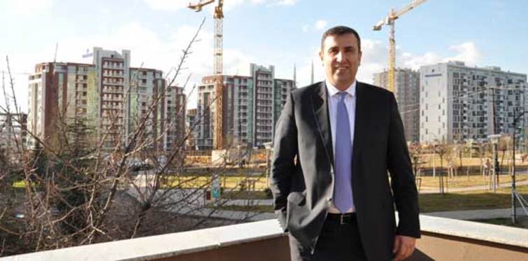 Uransan 14 Şubat'ı sürprizle kutluyor