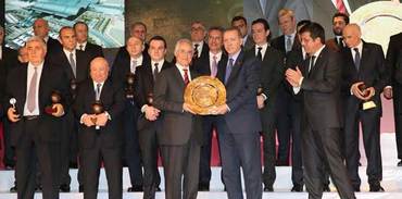 Erdoğan'dan müteahhitlere ödül