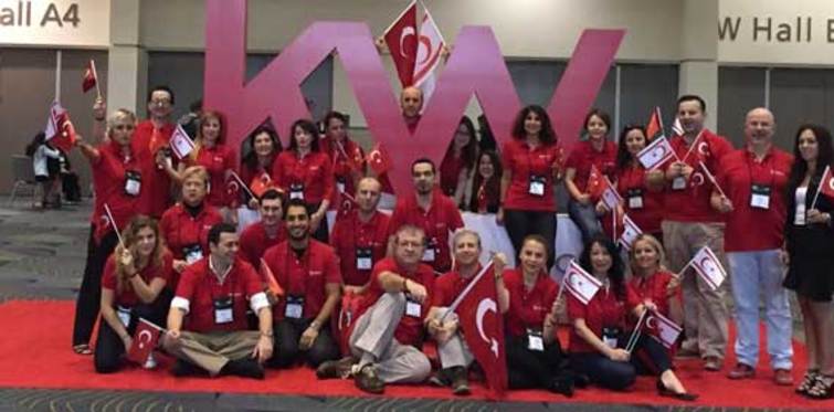 Keller Williams'ın dev aile buluşması