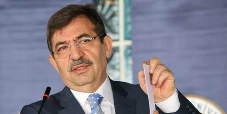 Bakan’dan CHP’li Başkan’a jest