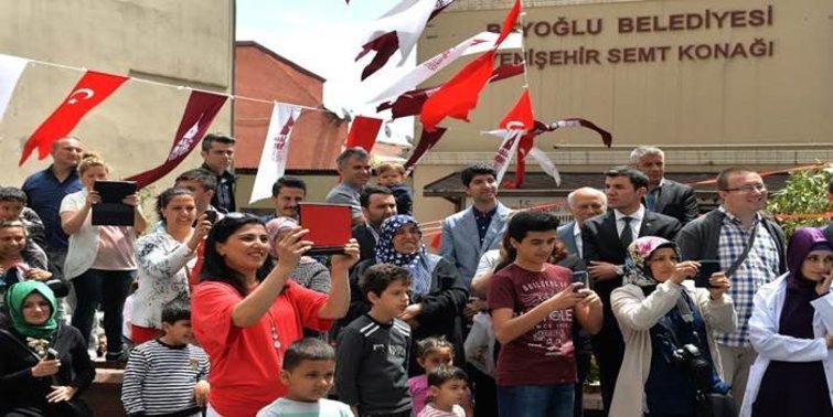 Kadınlar kahvesi semt konakları oldu