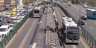 İstanbul'un metrobüsle imtihanı