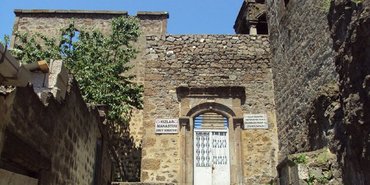 Kızlar Manastırı nerede?