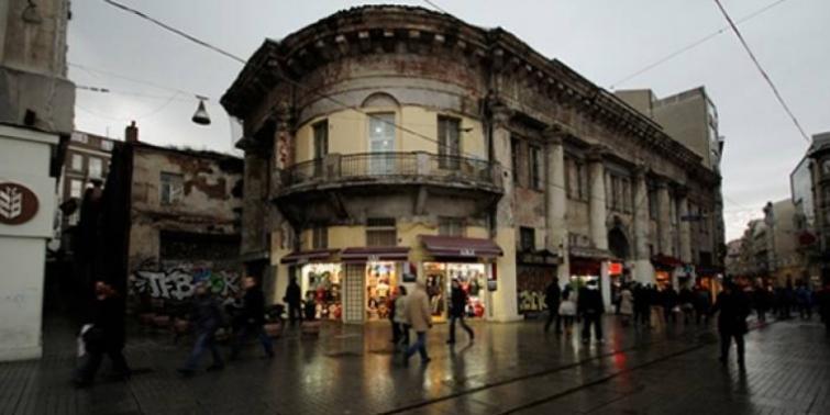 Narmanlı Han restorasyonu yıkımla başladı