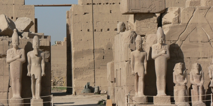 Karnak Tapınağı nerede? 