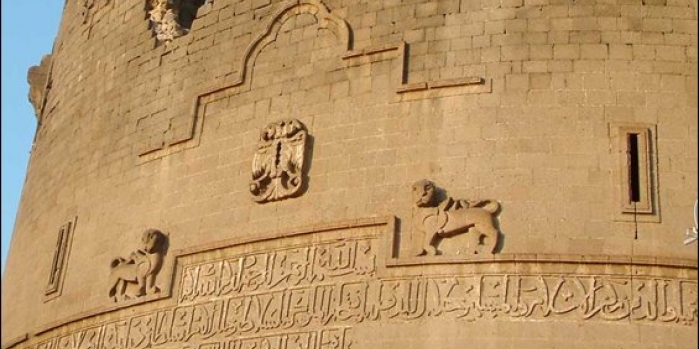 Diyarbakır Surları kaç kilometredir?