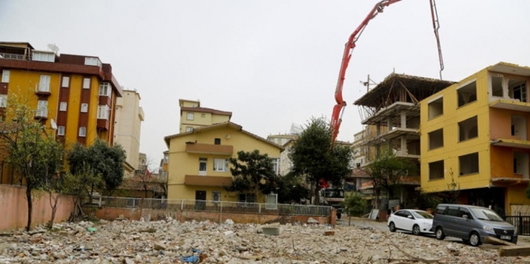 Maltepe Belediyesi’nden yıkımlara asbest standardı