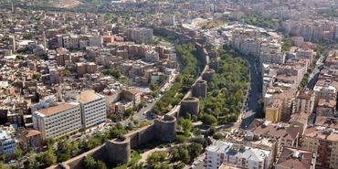 Başbakan Davutoğlu'ndan Sur açıklaması