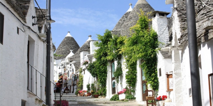 Puglia'nın Trulli Evleri