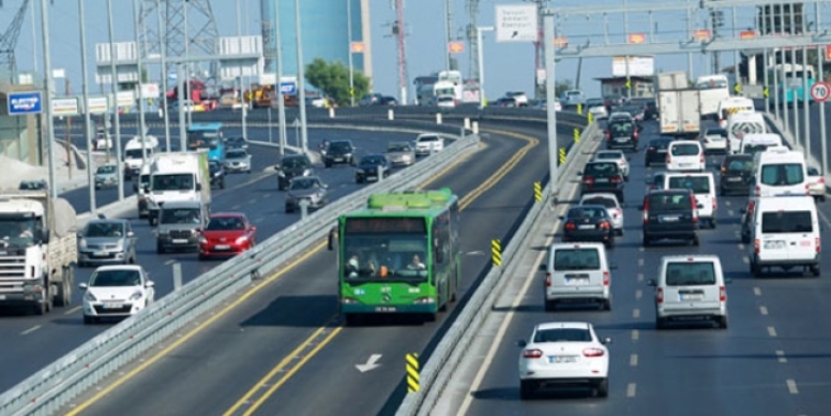 İstanbul'da ücretsiz toplu taşıma uzatıldı