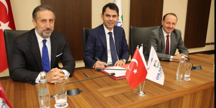 Emlak Konut ile Tahincioğlu arasında imzalar atıldı