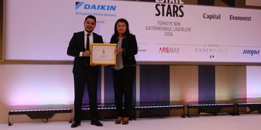 Real Estate Stars'tan Özyurtlar'a ödül yağdı