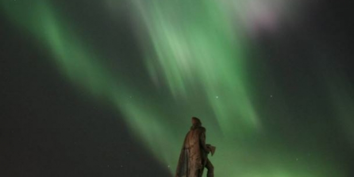 İzlanda'nın başkenti Reykjavik karanlığa büründü