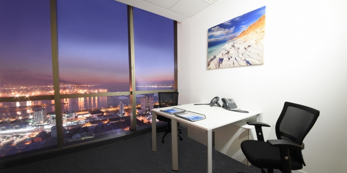 Ofis çalışanlarının tercihi manzaralı ama sakin bir masa