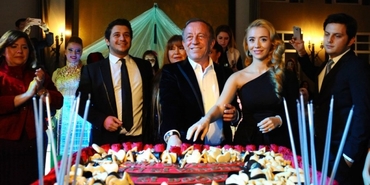 Ali Ağaoğlu'na sürpriz doğum günü
