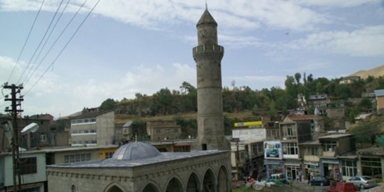 Bitlis Beşminare Mahallesinde 2 adet satılık taşınmaz