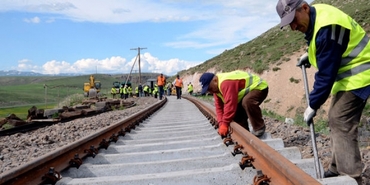 Bakü-Tiflis-Kars Demiryolu Hattı bu ay açılıyor