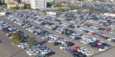 Hukukçulardan belediyelere uyarı: Ya ücretsiz otopark, ya harçları iade