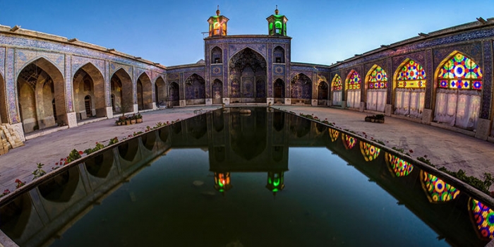 Kapalı kapıların ardındaki rengarenk mimarisiyle İran 