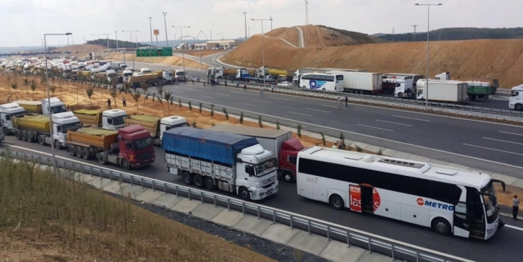 Kamyonculara köprü yasağında yeni adım: Geri döndürülecekler