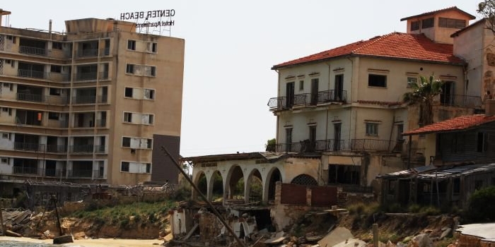 Kıbrıs'ın turizm cenneti 43 yıldır kapalı 