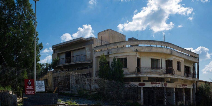Kıbrıs'ın turizm cenneti 43 yıldır kapalı 