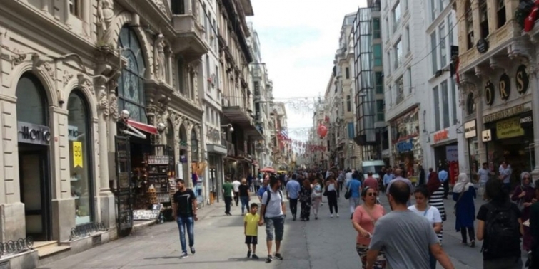 Merkezi cadde ve AVM mağazalarında kiralar düşüyor