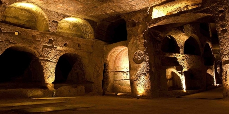 Napoli'nin yeraltı kenti 2400 yıllık bir tarihe sahip