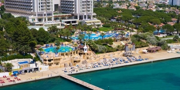 Ulusoy'un Kuşadası'ndaki otelini Garanti Bankası satın aldı