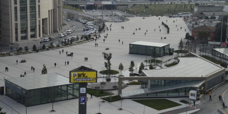 İstanbul'un en büyük otoparklarından biri satılıyor