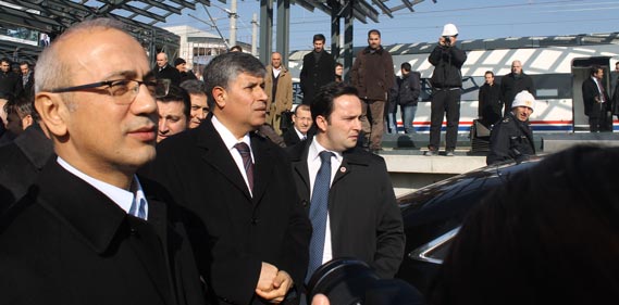 Ulaştırma Bakanı Lütfi Elvan