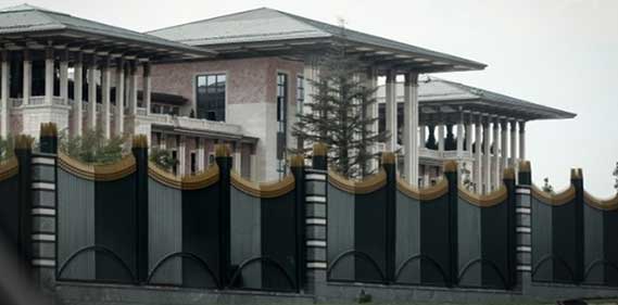 Mimarlar Odası'na göre Ak Saray'da en az iki bin oda var Mimarlar Odası'na göre Ak Saray'da en az iki bin oda var