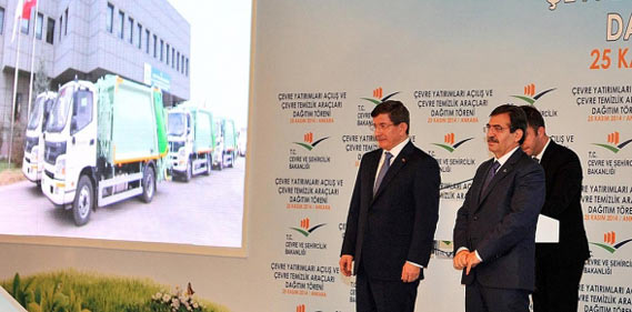 Başbakan Davutoğlu ve Çevre Bakanı Güllüce Başbakan Davutoğlu ve Çevre Bakanı Güllüce