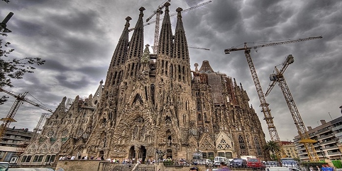 Antoni Gaudi kimdir?