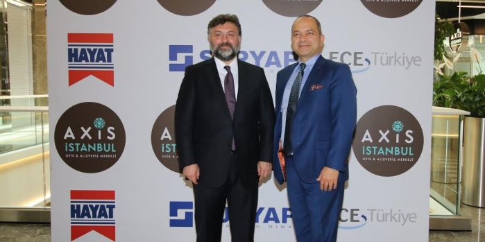 Axis İstanbul'da açılış heyecanı