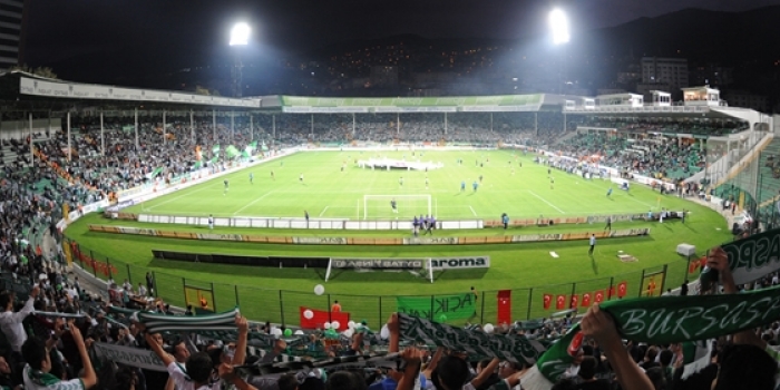 Bursa Atatürk Stadyumu meydana dönüşüyor