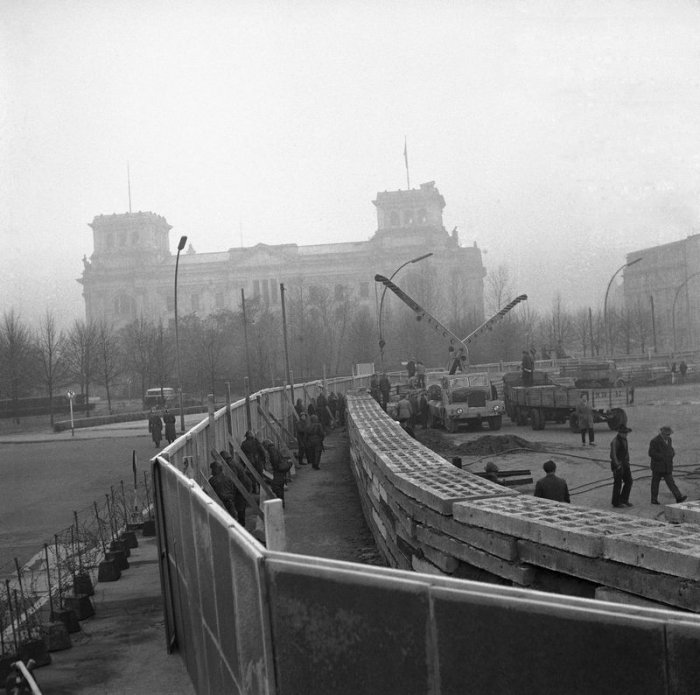 fotograflarla-berlin-duvari-1460983049-1