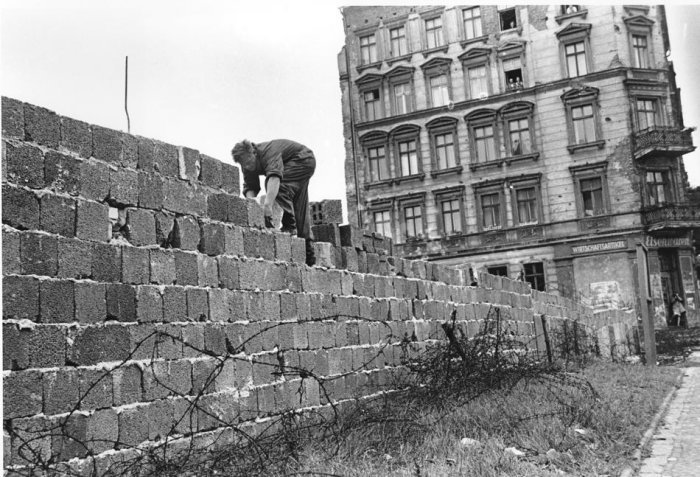 fotograflarla-berlin-duvari-1460983049-3